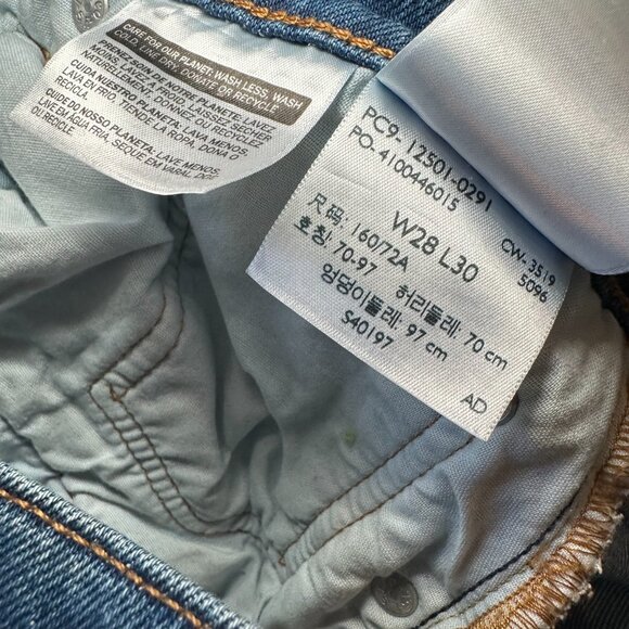 Levi's 501 medium wash - Picture 8 of 8